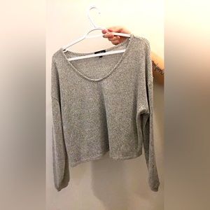 Lightweight knitted cropped long sleeve